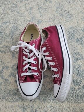 Converse Women's Sneakers Size 9